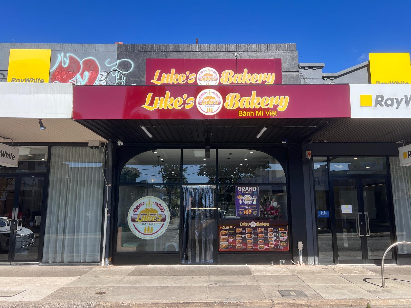 LUKE’S BAKERY